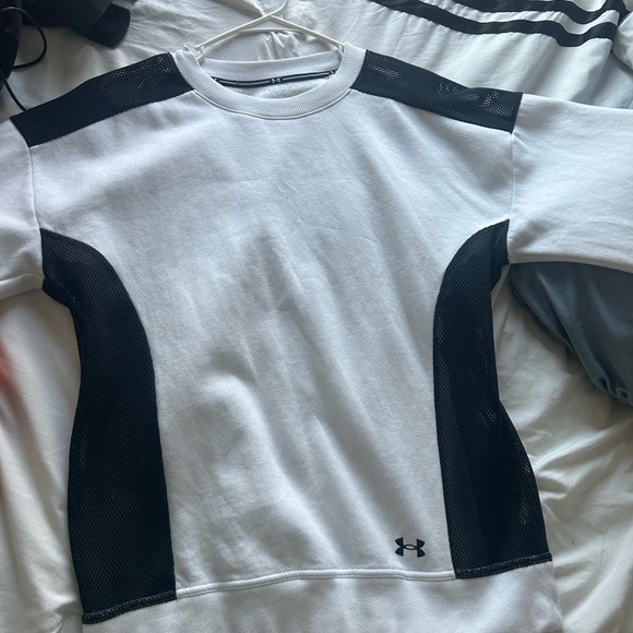 Black and White Under Armour - Picture 1 of 3